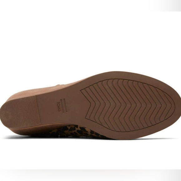 TOMS Sadie Tan Classic Leopard print Suede Women's Wedge heel Boot Size 8.5 - Picture 14 of 15